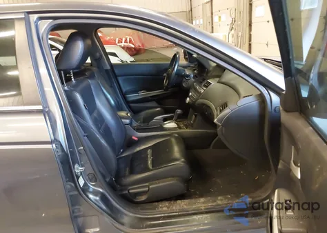 2010 Honda Accord 2.4 Ex-L from USA, damaged, VIN 1HGCP2F8XAA113212